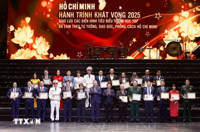 Tổng Bí thư Tô Lâm: Khơi dậy ý chí quật cường, quyết tâm học tập, làm theo Bác- Ảnh 7.