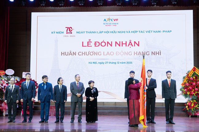 Cầu nối thúc đẩy hợp tác hữu nghị giữa nhân dân hai nước Việt Nam - Pháp- Ảnh 2.