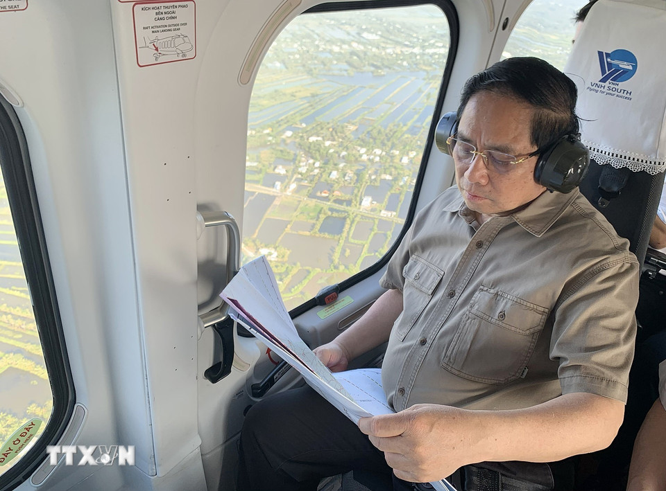 Thủ tướng Phạm Minh Chính kiểm tra tiến độ thi công cao tốc Cà Mau-Đất Mũi- Ảnh 5.