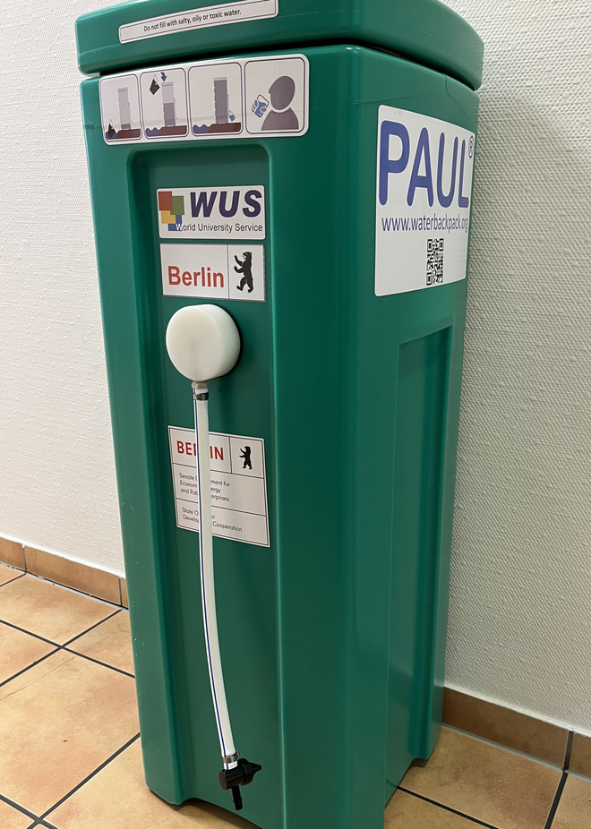 Đức hỗ trợ cung cấp thiết bị lọc nước cho nạn nhân lũ lụt ở Việt Nam- Ảnh 1.