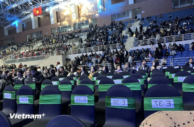 Đêm nhạc "Về đây bốn cánh chim trời" hủy giờ chót, nghệ sĩ, khán giả bức xúc- Ảnh 4.