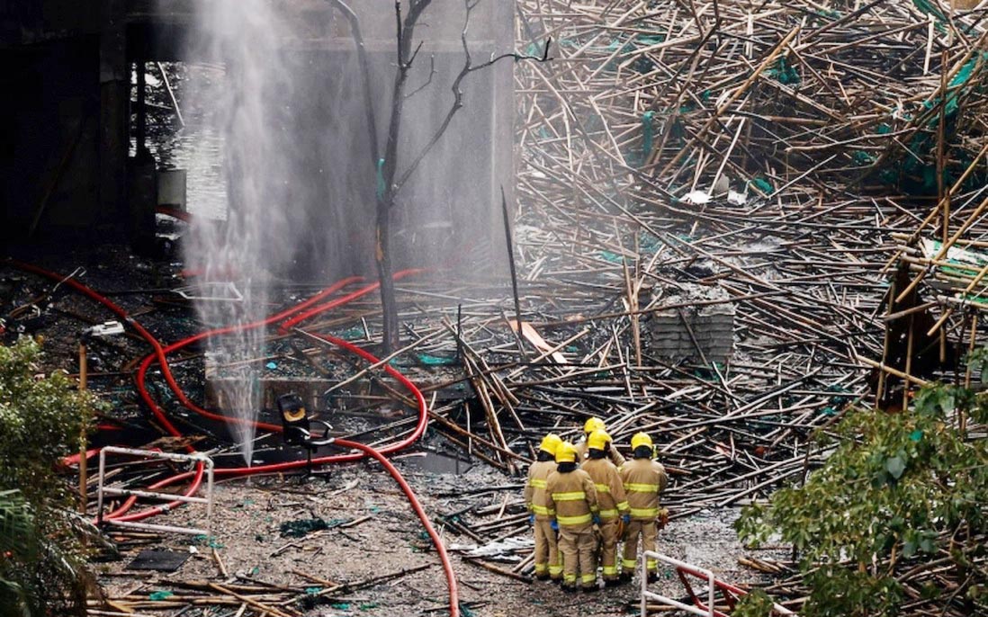 Bê bối cải tạo chung cư ở Hồng Kông: Bắt giữ 21 người tham nhũng- Ảnh 3. Thành lập Ủy ban điều tra độc lập vụ cháy chung cư ở Hồng Kông