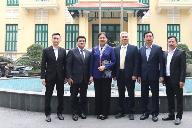 2,5 tỷ đồng từ Liên hiệp các tổ chức người Việt Nam tại LB Nga hỗ trợ đồng bào khắc phục thiệt hại do bão, lũ- Ảnh 2.