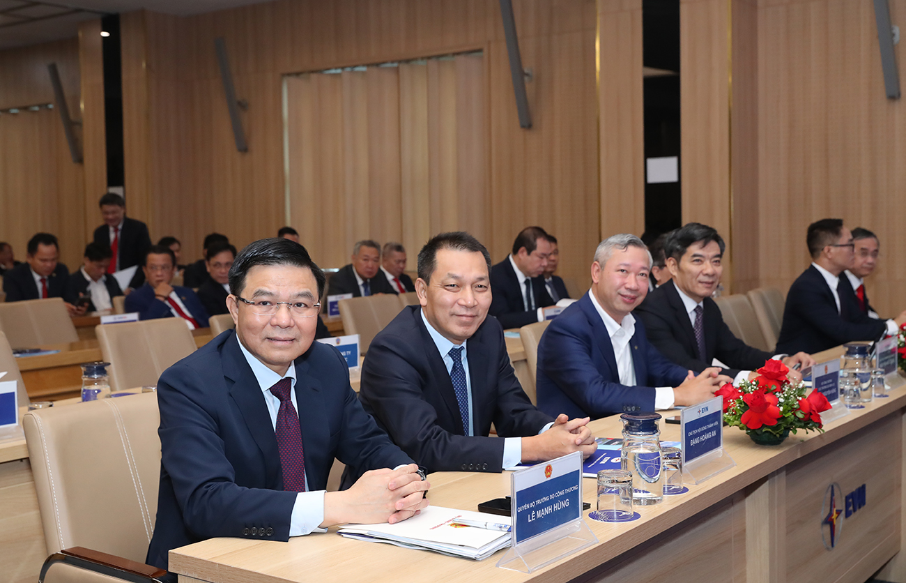 EVN nỗ lực vượt khó, hoạt thành vượt chỉ tiêu sản xuất, kinh doanh năm 2025- Ảnh 1. https://evn.com.vn/userfile/User/minhhanh/images/2025/12/2912tket1-20251229082145094.jpg