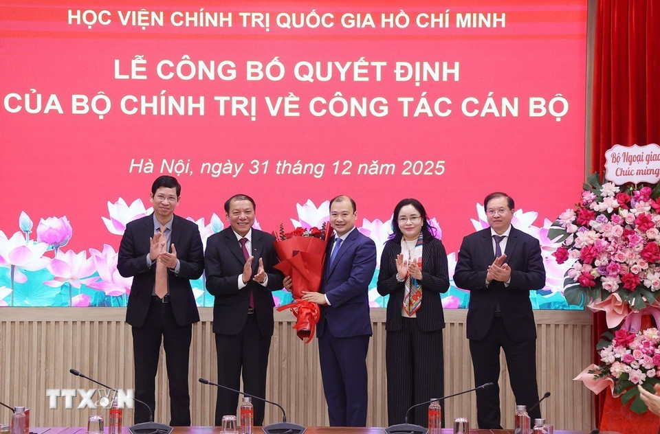 Ông Lê Hải Bình giữ chức Phó Giám đốc Học viện Chính trị Quốc gia Hồ Chí Minh- Ảnh 2.