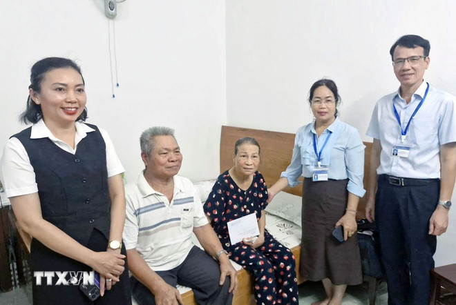 TPHCM: Quà Xuân của Đảng, Nhà nước đến với đối tượng chính sách- Ảnh 1.