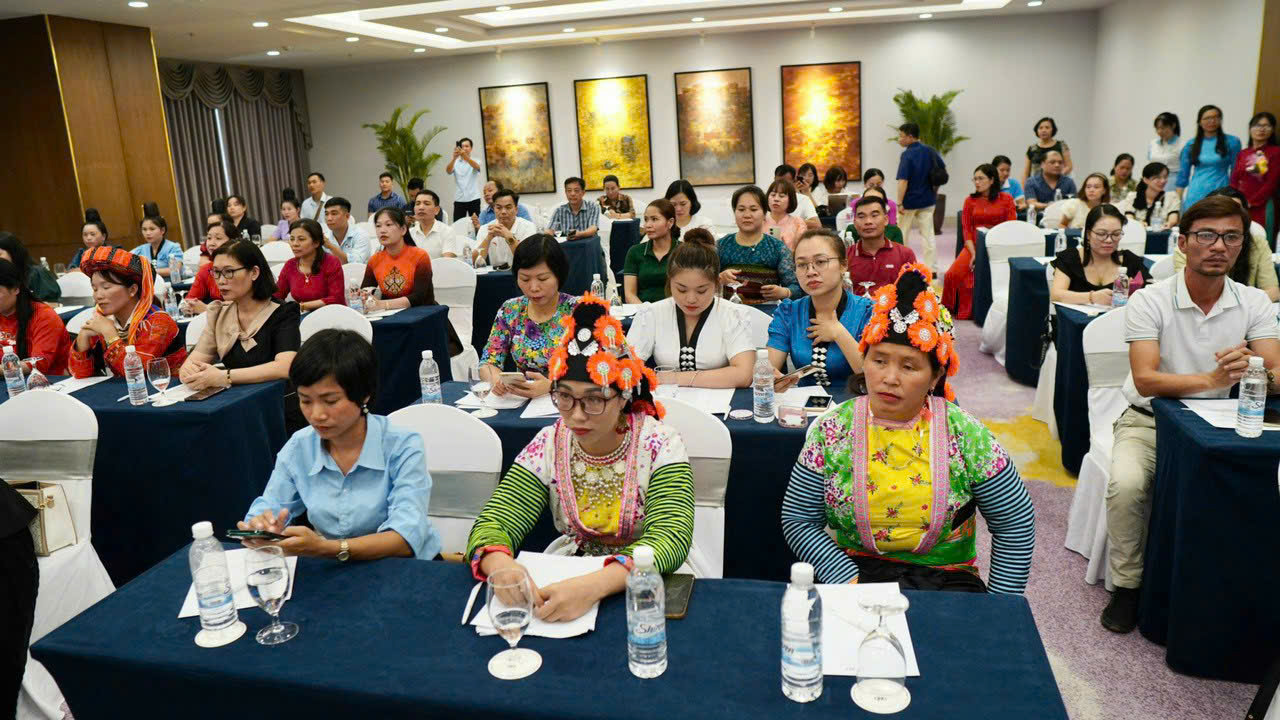 Hội LHPN tỉnh Điện Biên định hướng 3 mục tiêu cốt lõi, mang tính đột phá trong nhiệm kỳ mới- Ảnh 3. Hội LHPN tỉnh Điện Biên định hướng 3 mục tiêu cốt lõi, mang tính đột phá trong nhiệm kỳ mới- Ảnh 3.