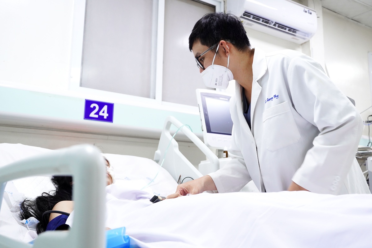 Thông tin mới về sức khỏe 2 nữ nạn nhân vụ cháy quán ăn ở TPHCM- Ảnh 1. Thông tin mới về sức khỏe 2 nữ nạn nhân vụ cháy quán ăn ở TPHCM- Ảnh 1.