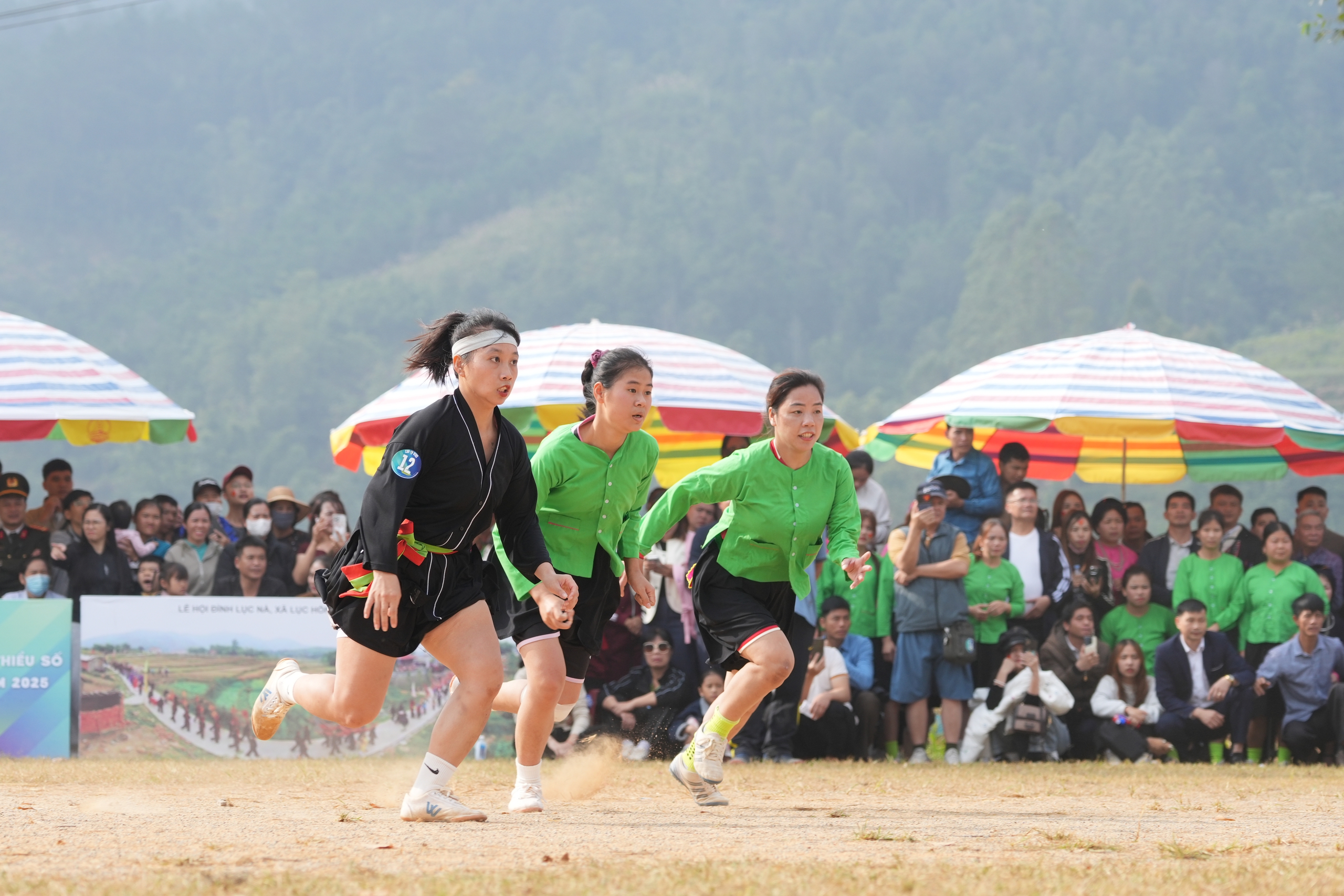 Lào Cai “thắng đậm” tại Giải Bóng đá nữ các dân tộc thiểu số Cúp VTV5- Ảnh 5. Lào Cai “thắng đậm” tại Giải Bóng đá nữ các dân tộc thiểu số Cúp VTV5- Ảnh 5.