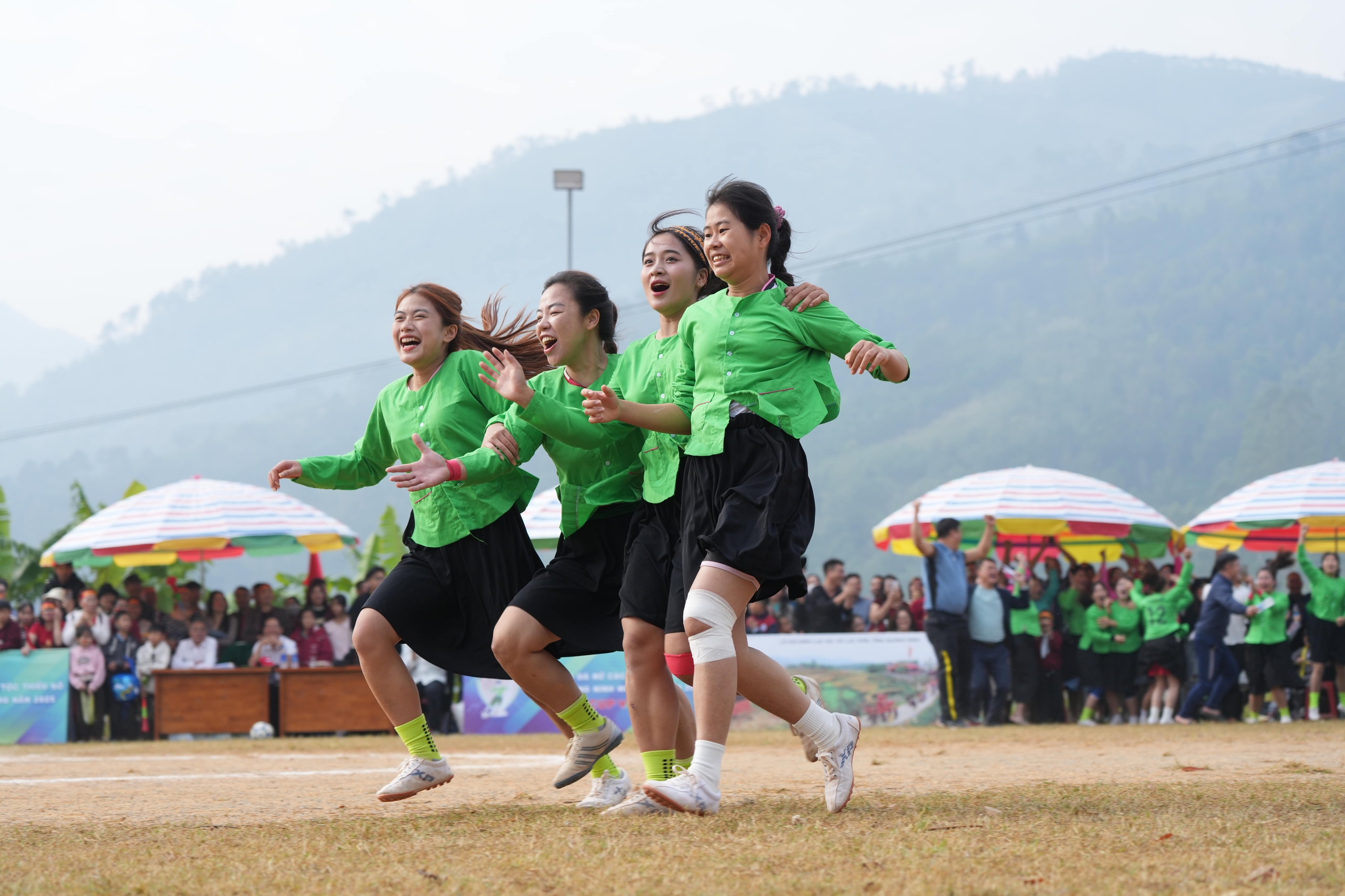 Lào Cai “thắng đậm” tại Giải Bóng đá nữ các dân tộc thiểu số Cúp VTV5- Ảnh 4. Lào Cai “thắng đậm” tại Giải Bóng đá nữ các dân tộc thiểu số Cúp VTV5- Ảnh 4.