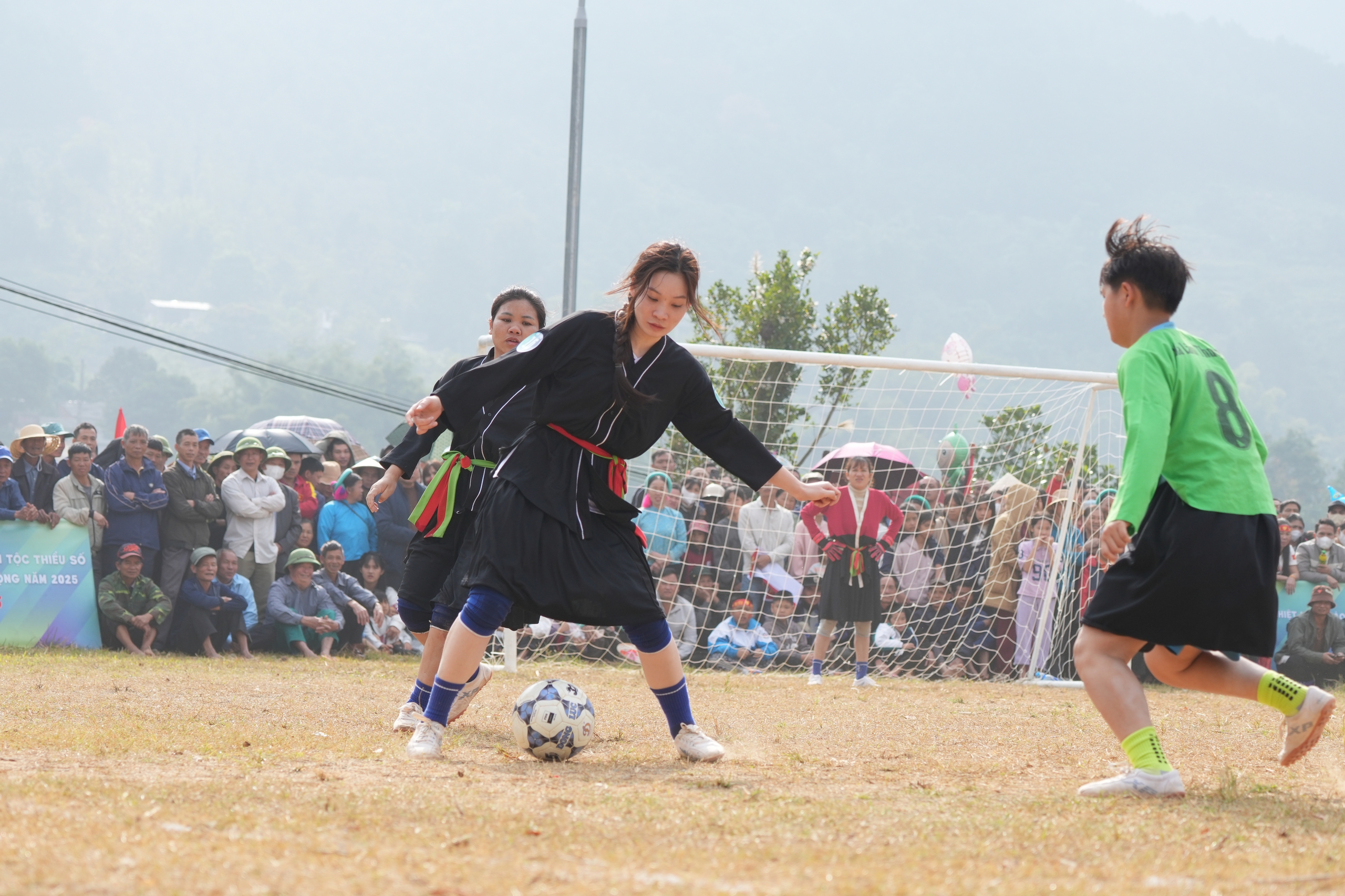 Lào Cai “thắng đậm” tại Giải Bóng đá nữ các dân tộc thiểu số Cúp VTV5- Ảnh 2. Lào Cai “thắng đậm” tại Giải Bóng đá nữ các dân tộc thiểu số Cúp VTV5- Ảnh 2.