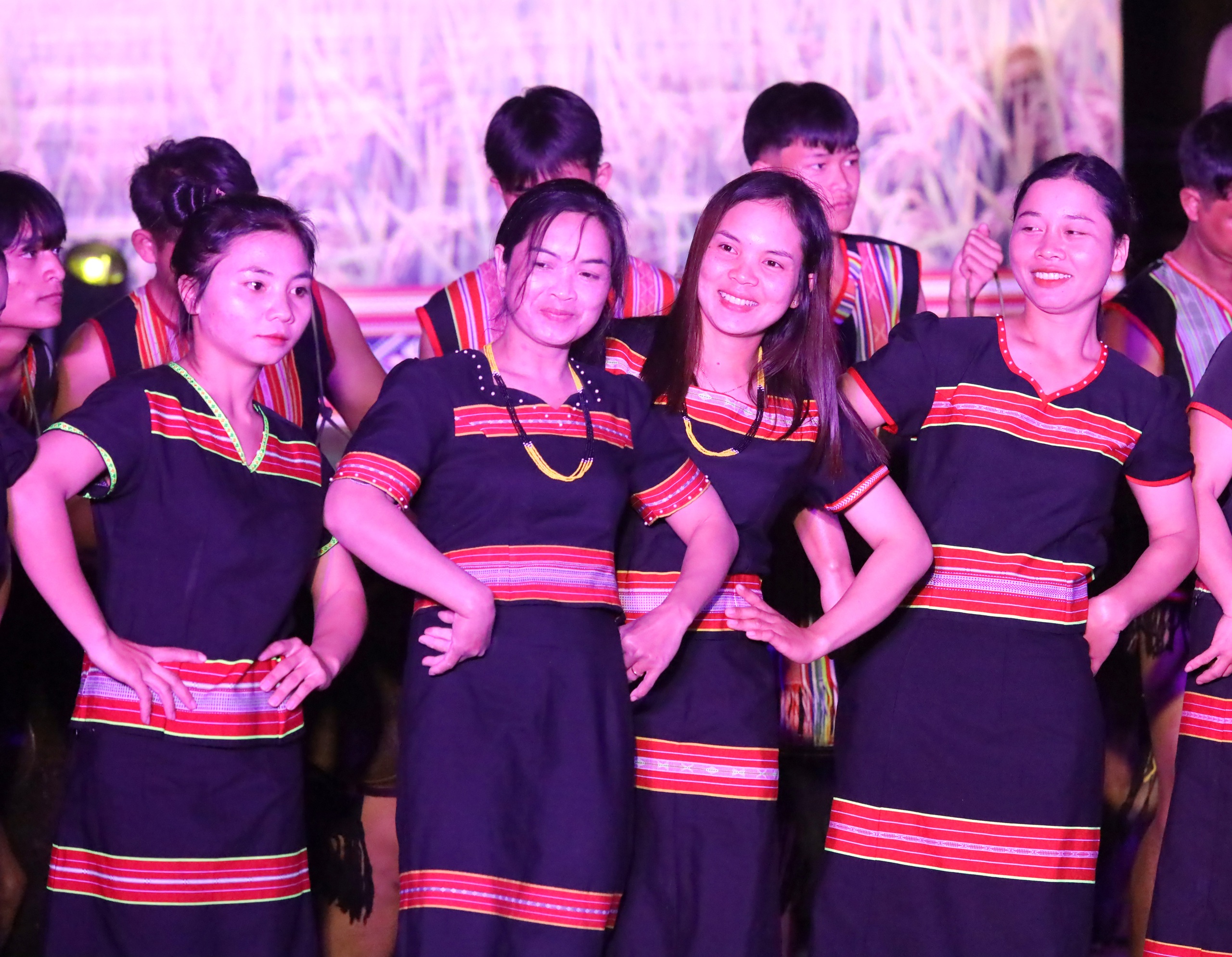 Bảo tồn văn hóa truyền thống của đồng bào Giẻ Triêng gắn với phát triển du lịch cộng đồng- Ảnh 5. Bảo tồn văn hóa truyền thống của đồng bào Giẻ Triêng gắn với phát triển du lịch cộng đồng- Ảnh 5.