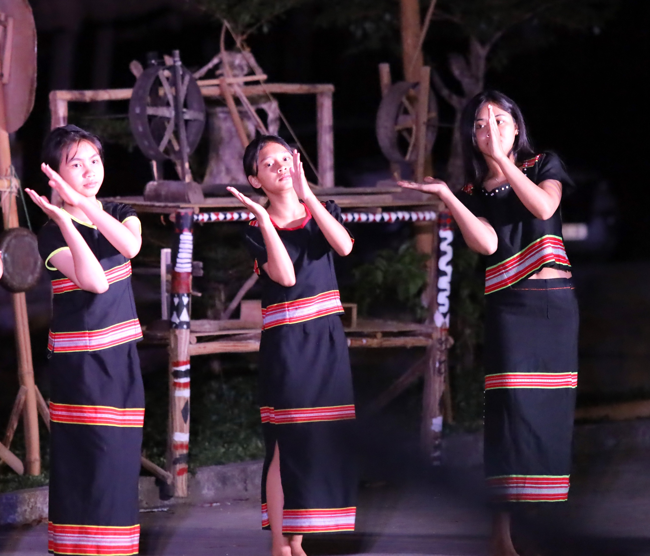 Bảo tồn văn hóa truyền thống của đồng bào Giẻ Triêng gắn với phát triển du lịch cộng đồng- Ảnh 6. Bảo tồn văn hóa truyền thống của đồng bào Giẻ Triêng gắn với phát triển du lịch cộng đồng- Ảnh 6.