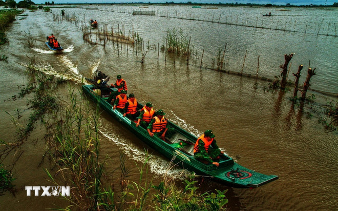 Cao điểm chống buôn lậu, gian lận thương mại dịp Tết Nguyên đán Bính Ngọ 2026- Ảnh 1.