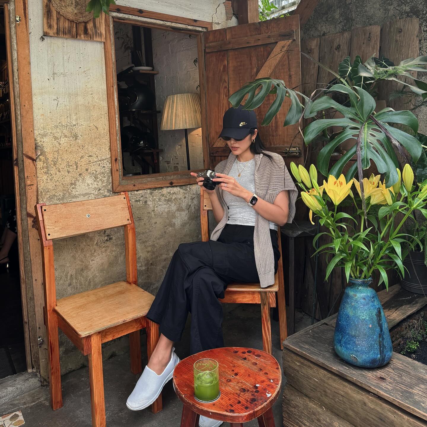 Thời trang đi du lịch của Tăng Thanh Hà đơn giản nhưng rất ăn ảnh- Ảnh 4. Thời trang đi du lịch của Tăng Thanh Hà đơn giản nhưng rất ăn ảnh- Ảnh 4.