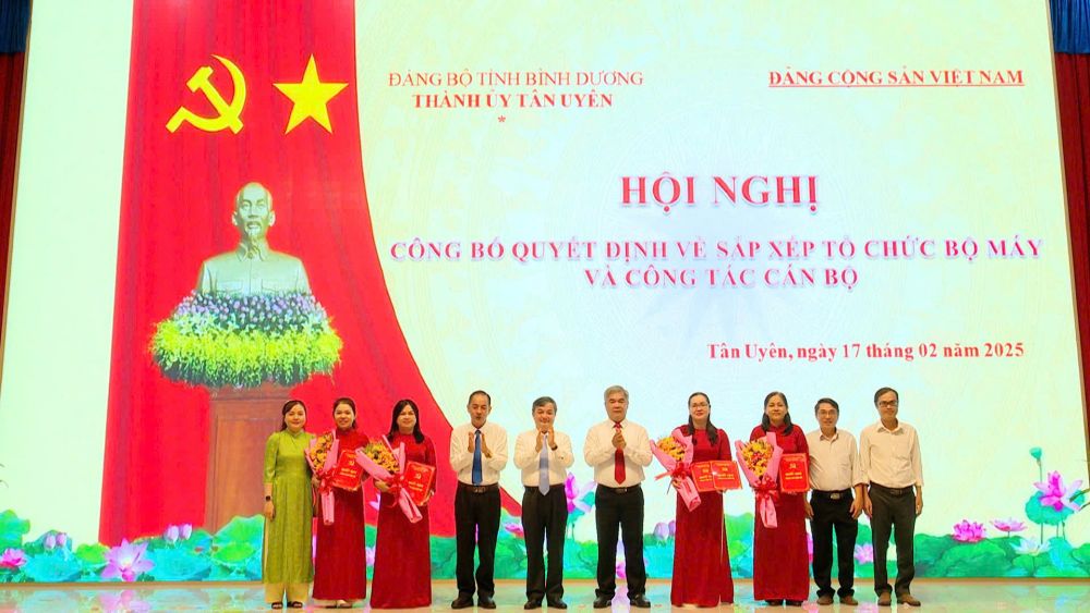 Bình Dương: Nữ Phó trưởng Ban Tổ chức Tỉnh ủy giữ chức Phó Bí thư Thành ủy- Ảnh 1.