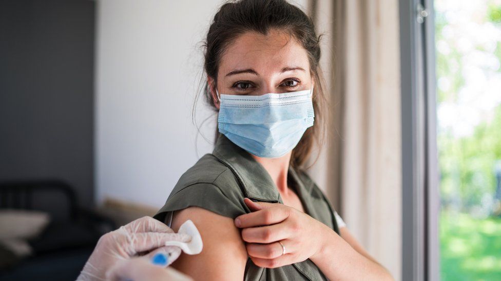 Có nên tiêm vaccine phòng cúm khi đang bị ốm?- Ảnh 1.