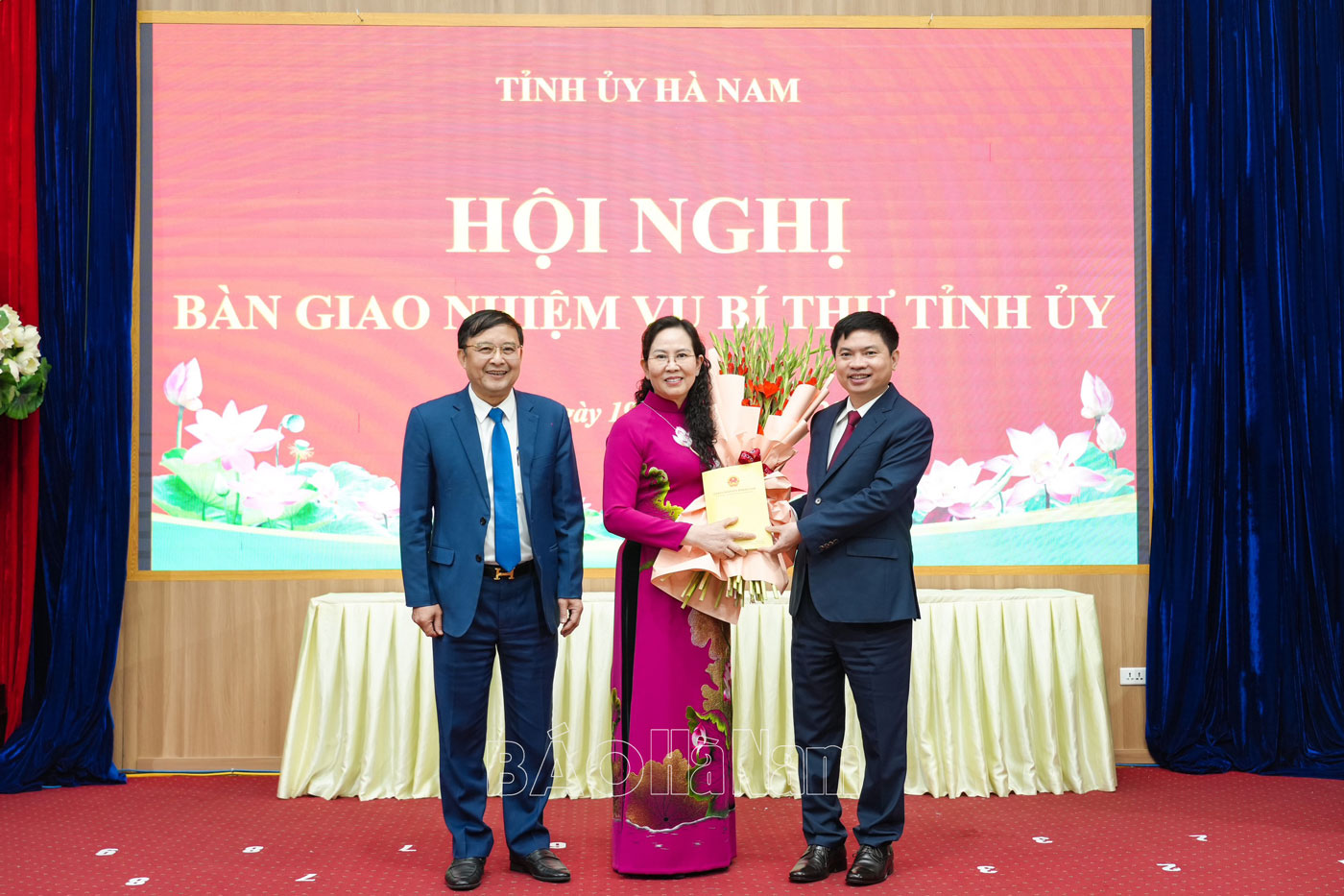 Bộ Chính trị giao nữ Phó Bí thư Thường trực điều hành công việc của Tỉnh ủy Hà Nam- Ảnh 3.