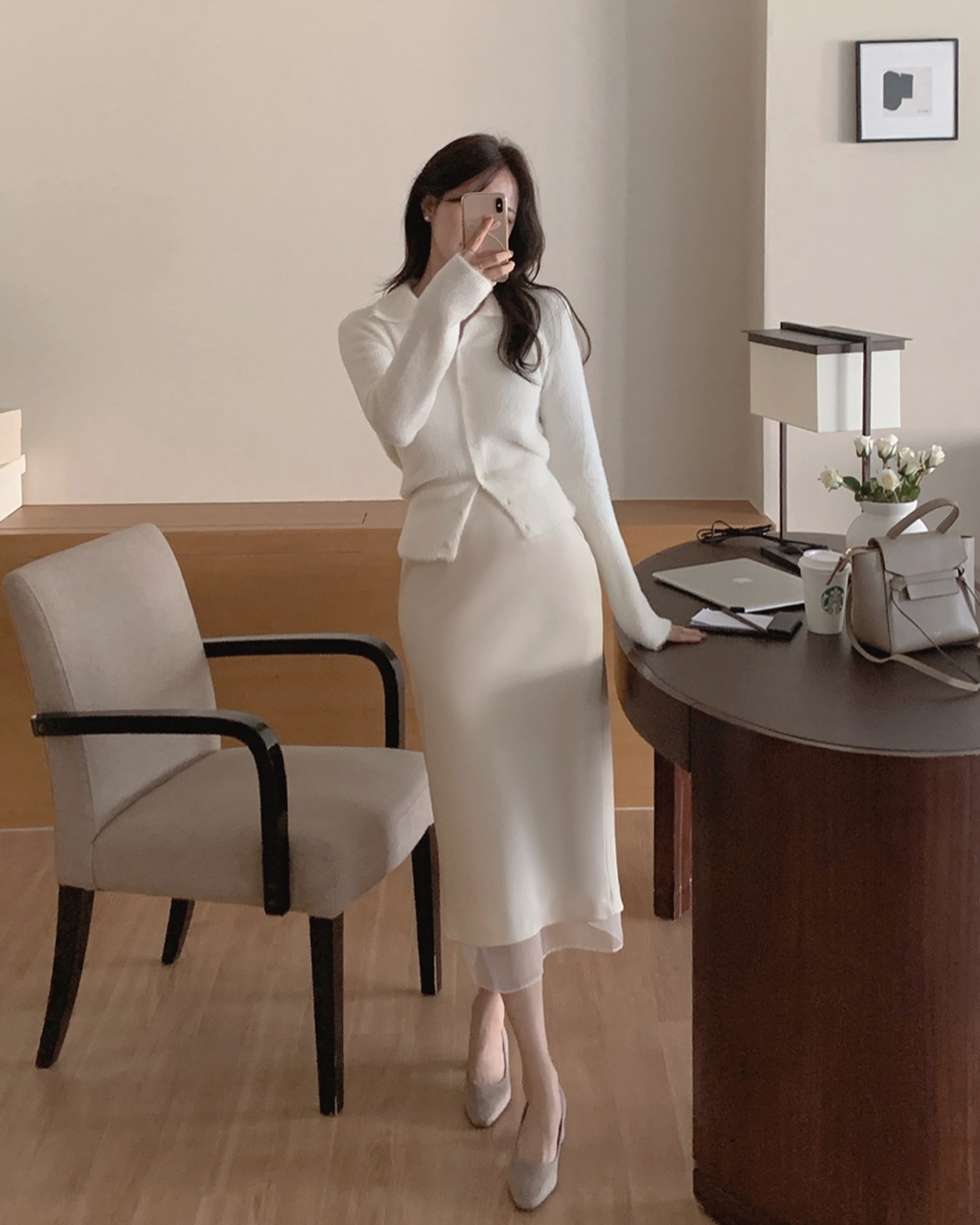 10 công thức mặc đẹp tới công sở cho nàng thích diện váy- Ảnh 5. 10 công thức mặc đẹp tới công sở cho nàng thích diện váy- Ảnh 5.