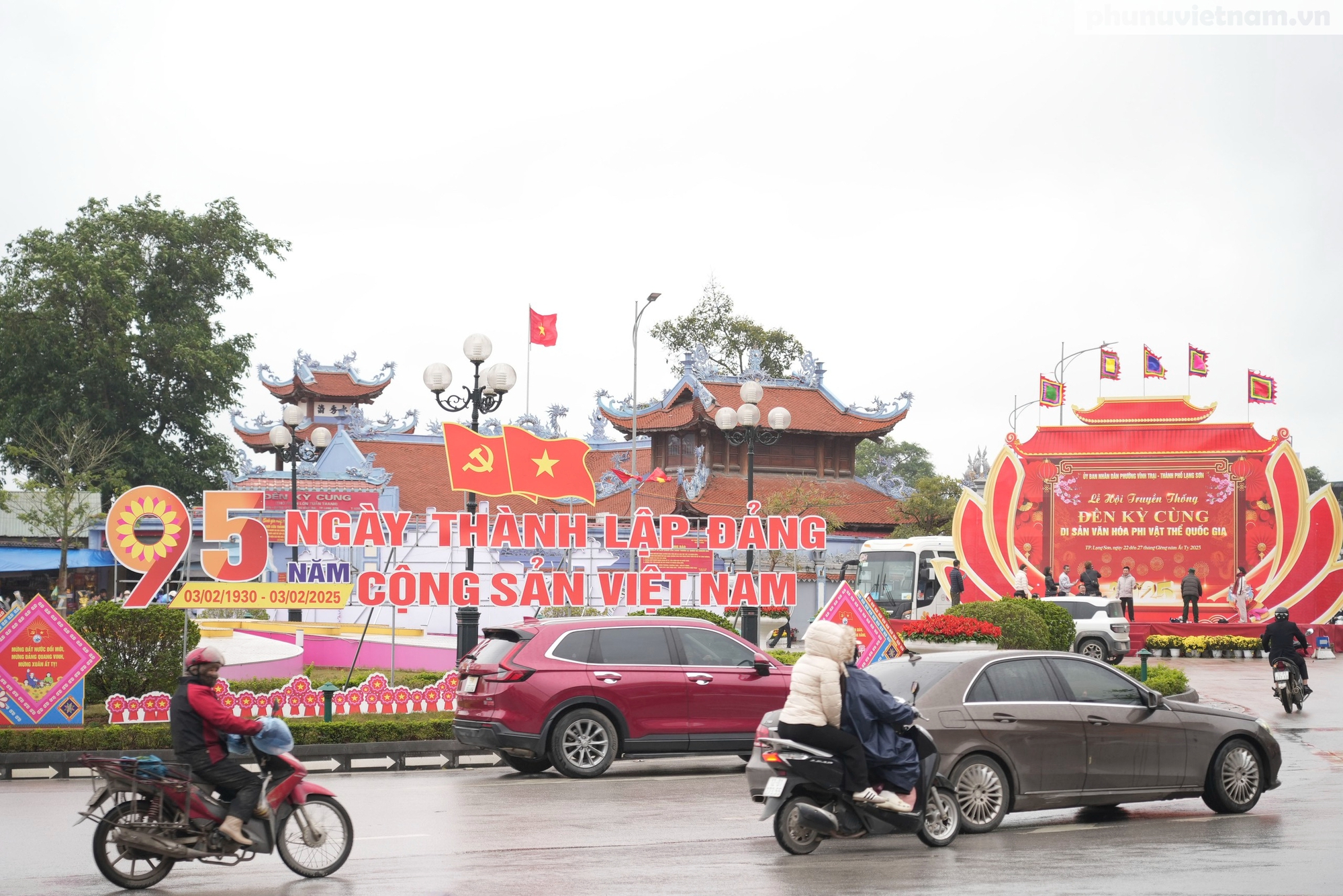 Nơi người dân sẵn sàng dừng kinh doanh, bỏ tiền triệu ra tổ chức mời khách tới dự lễ hội- Ảnh 24.