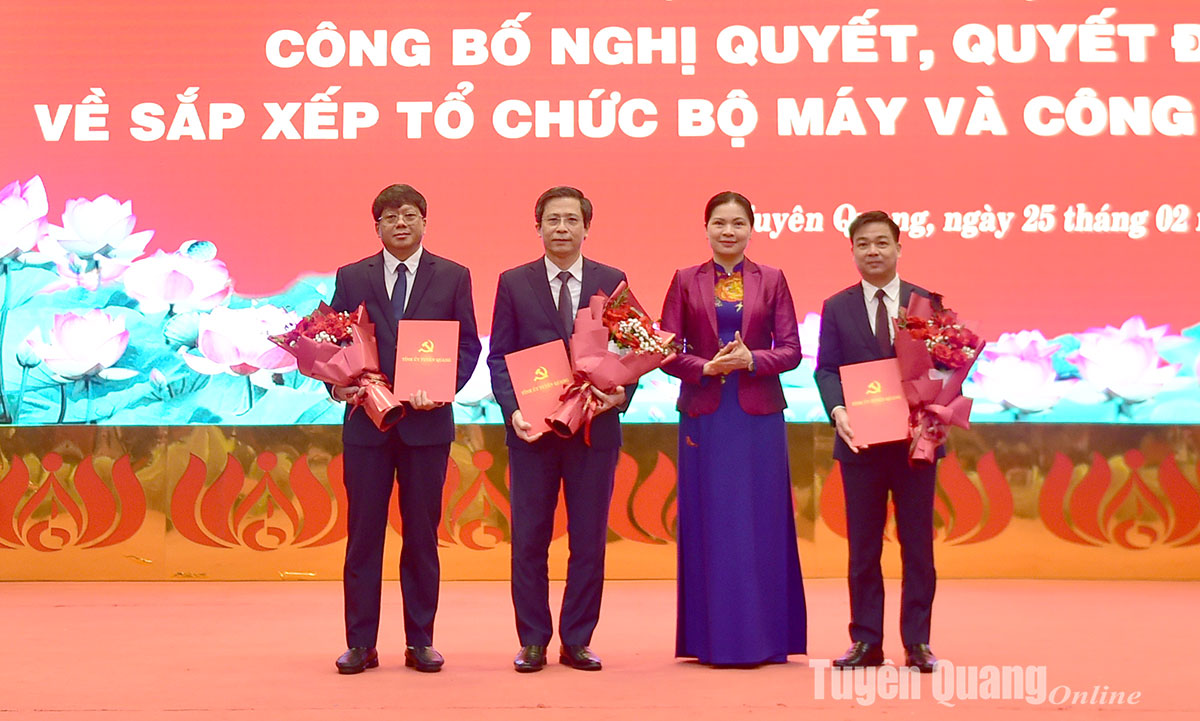 Tuyên Quang: Công bố nghị quyết, quyết định về sắp xếp tổ chức bộ máy và công tác cán bộ- Ảnh 3.