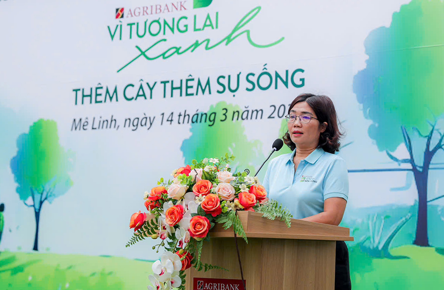 'Agribank - Thêm cây, thêm sự sống', lan tỏa hành trình 'Vì tương lai xanh' tại Mê Linh- Ảnh 1.