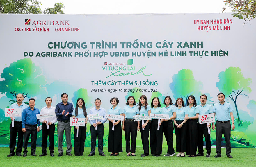 'Agribank - Thêm cây, thêm sự sống', lan tỏa hành trình 'Vì tương lai xanh' tại Mê Linh- Ảnh 4.