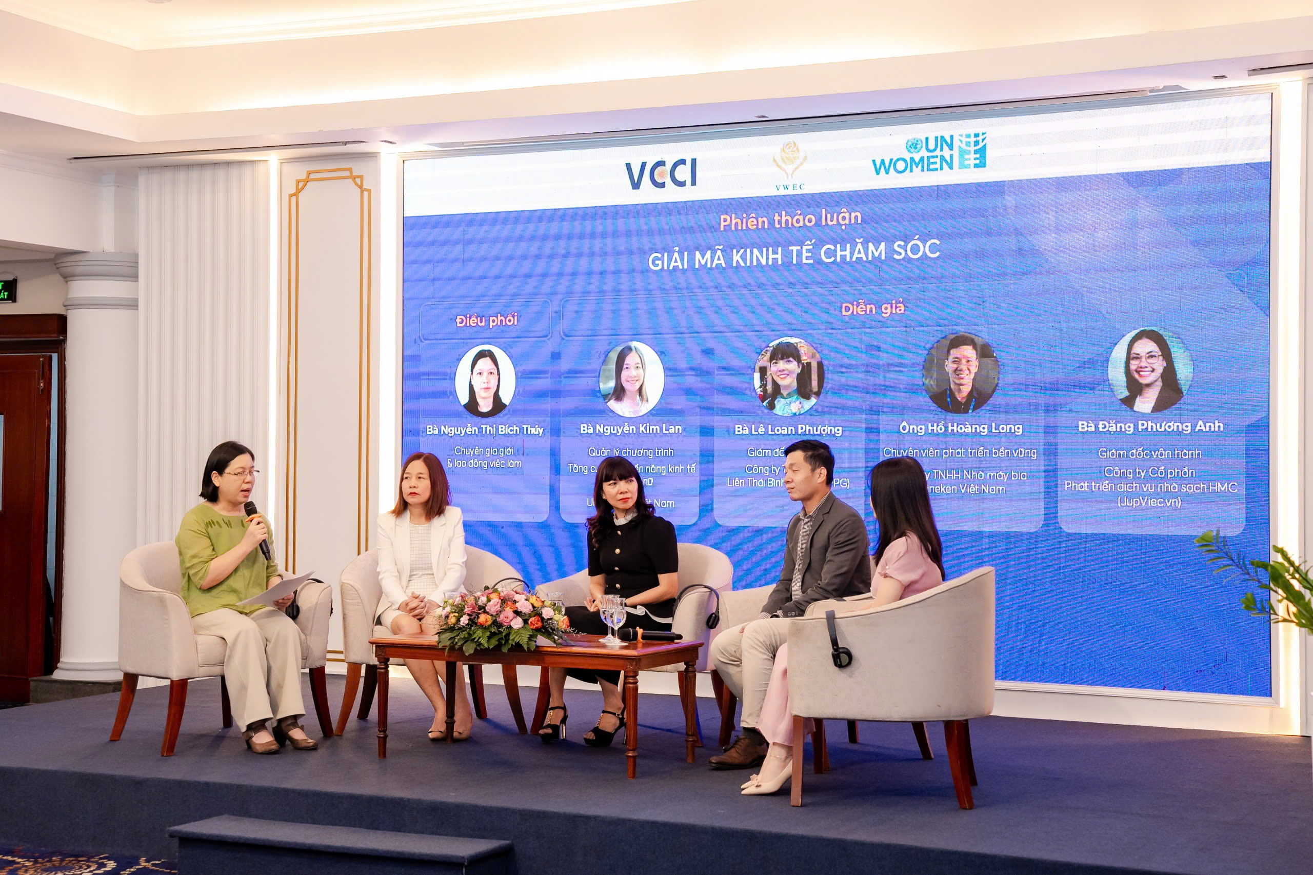 Kinh tế chăm sóc: Giải pháp thúc đẩy bình đẳng giới và  trao quyền kinh tế cho phụ nữ Việt Nam - Ảnh 1. Kinh tế chăm sóc: Giải pháp thúc đẩy bình đẳng giới và  trao quyền kinh tế cho phụ nữ Việt Nam - Ảnh 1.