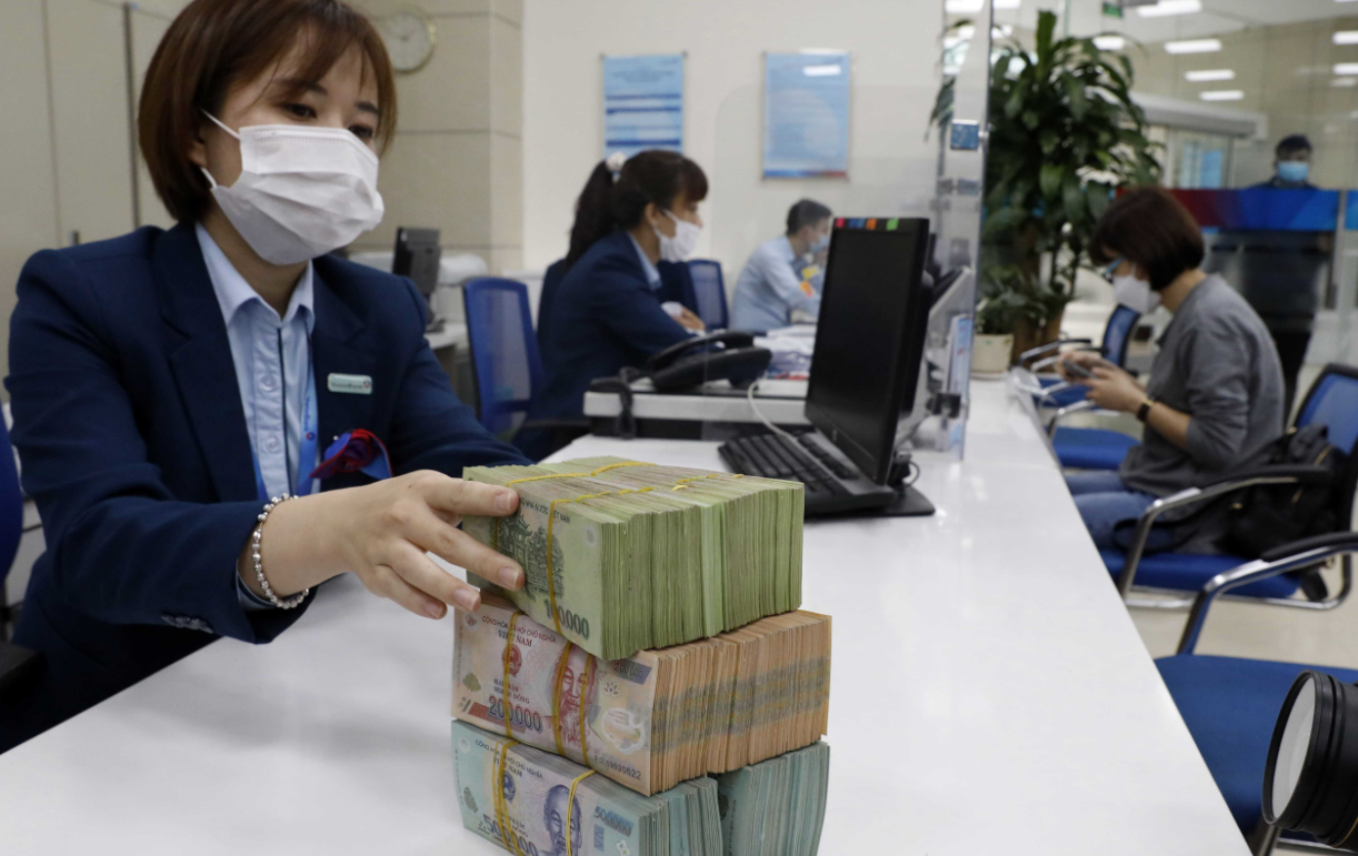 សប្តាហ៍ទីផ្សារភាគហ៊ុន 23-27/3៖ សន្ទស្សន៍ VN នៅតែថេរ ជាមួយនឹងការកើនឡើងបន្តិចបន្តួចក្នុងរយៈពេលខ្លី - រូបភាពទី 1។ Chứng khoán tuần 23 – 27/3: VN-Index đi ngang, tăng nhẹ trong ngắn hạn
- Ảnh 1.