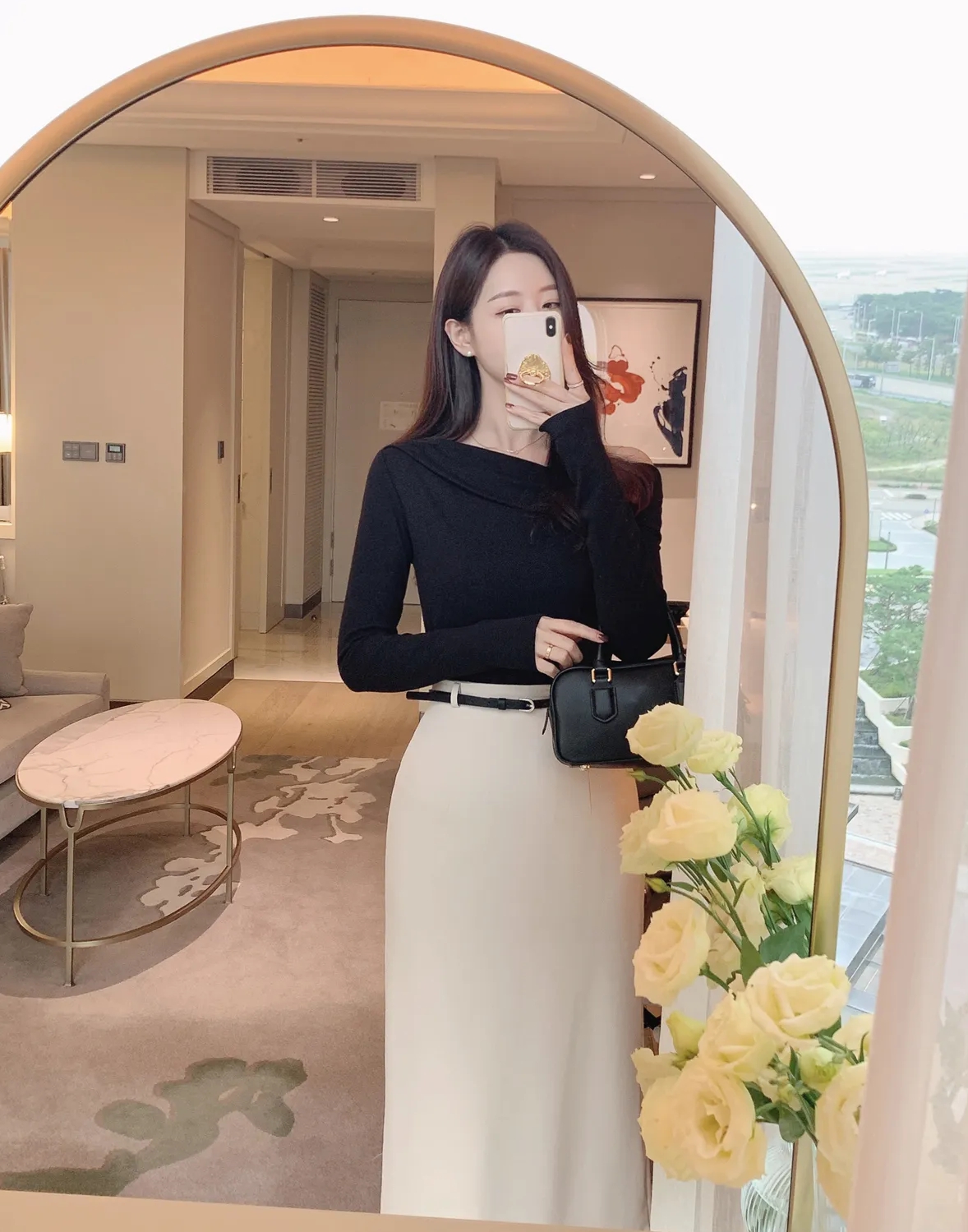 Bỏ túi cách mặc chân váy tôn dáng dành cho người có chiều cao khiêm tốn- Ảnh 1.
