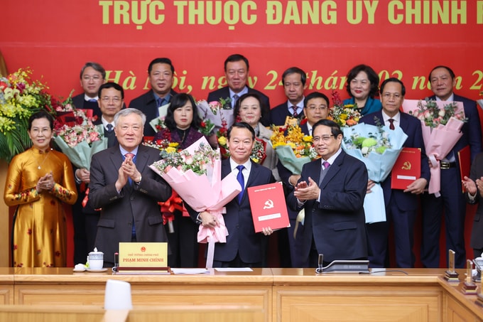 Bổ nhiệm nhân sự lãnh đạo 30 đơn vị trực thuộc Bộ Nông nghiệp và Môi trường- Ảnh 4.