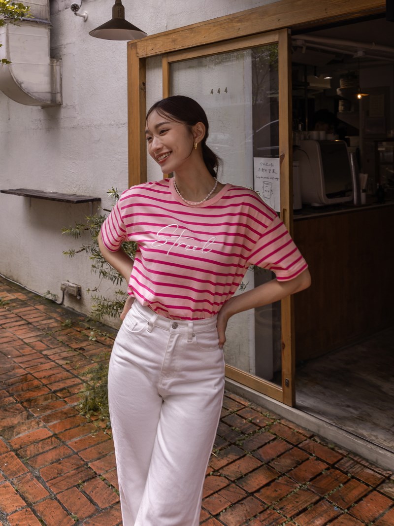 10 cách mặc áo thun nhẹ mát, thanh lịch tới công sở- Ảnh 9. 10 cách mặc áo thun nhẹ mát, thanh lịch tới công sở- Ảnh 9.