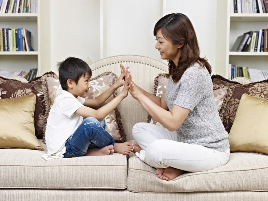 Con vô lễ, cha mẹ cần xem lại cách giáo dục trong gia đình- Ảnh 1.
