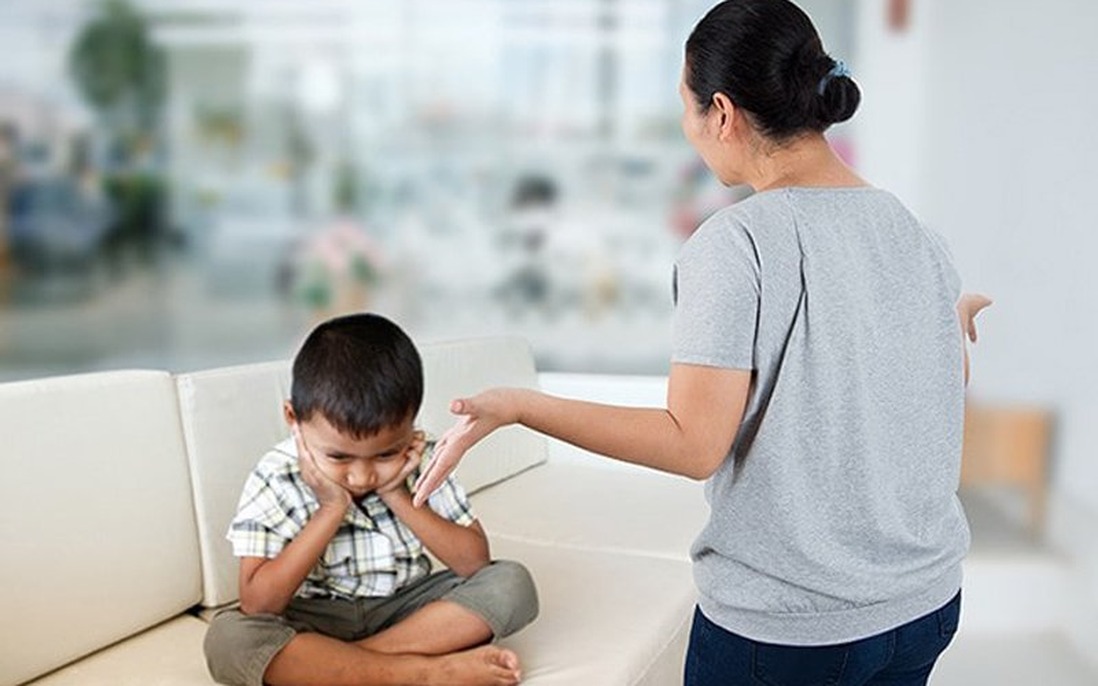 Con vô lễ, cha mẹ cần xem lại cách giáo dục trong gia đình- Ảnh 2.
