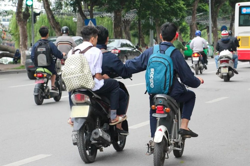 Cho con chưa đủ tuổi lái xe, cha mẹ đối diện rủi ro pháp lý- Ảnh 3. Cho con chưa đủ tuổi lái xe, cha mẹ đối diện rủi ro pháp lý- Ảnh 3.