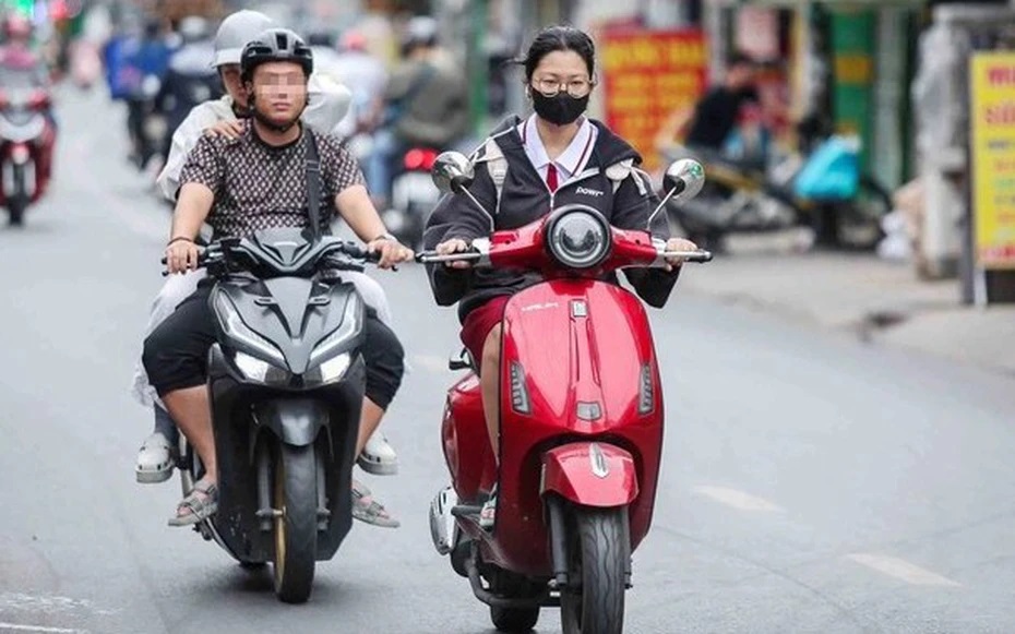 Cho con chưa đủ tuổi lái xe, cha mẹ đối diện rủi ro pháp lý- Ảnh 2. Cho con chưa đủ tuổi lái xe, cha mẹ đối diện rủi ro pháp lý- Ảnh 2.