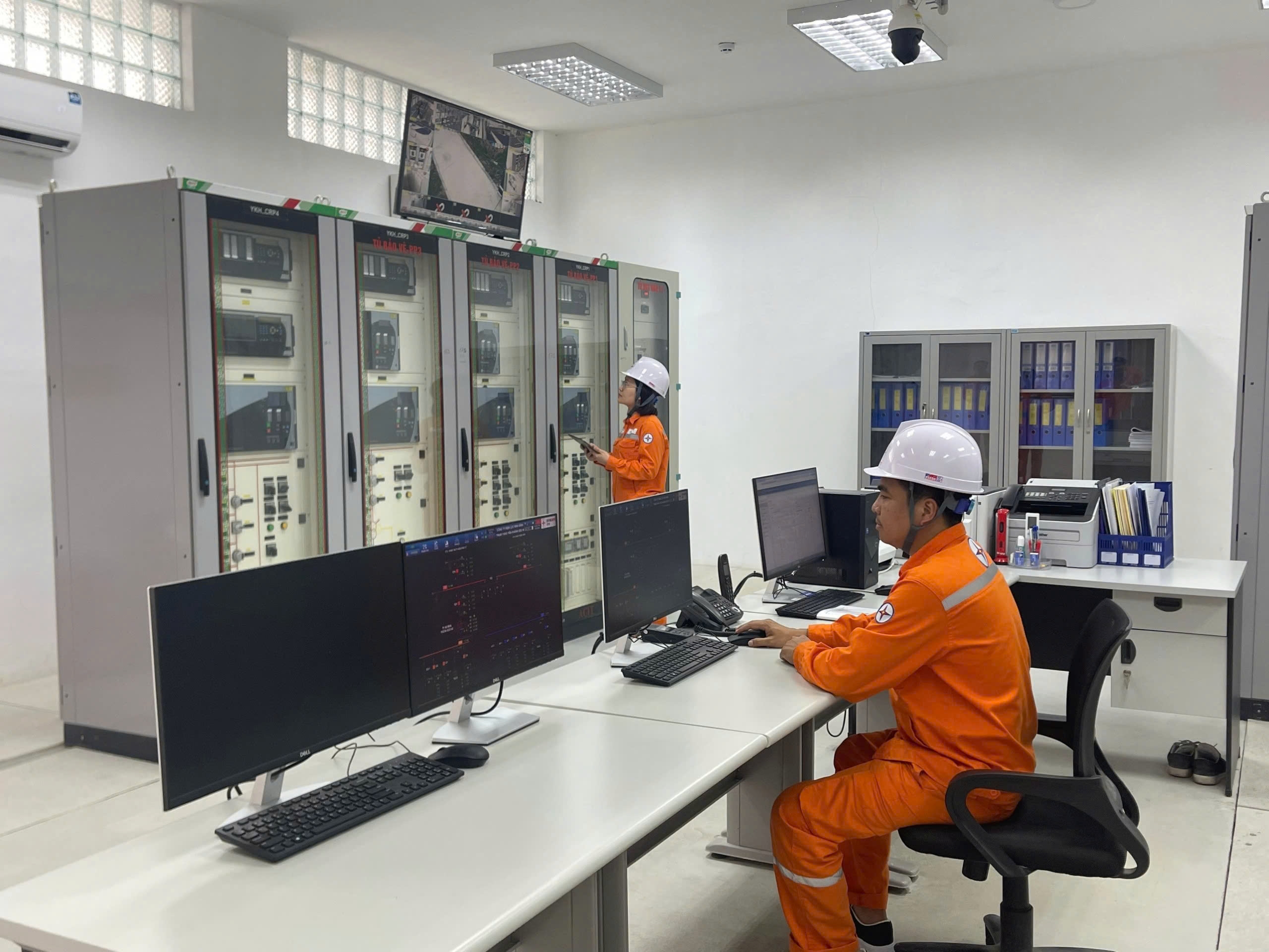 2025年の暑期に北朝鮮への安定的かつ安全な電力供給を確保する - 写真2。 Đảm bảo cung cấp điện ổn định, an toàn cho miền Bắc trong mùa nắng nóng 2025- Ảnh 2.