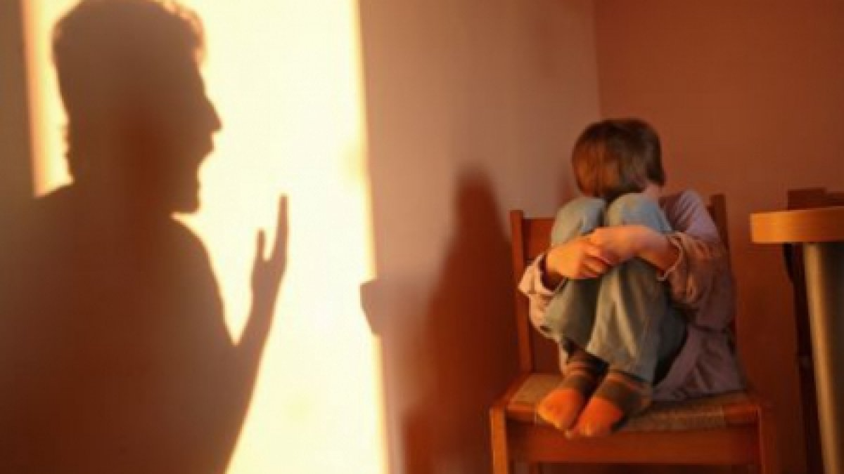 Cha mẹ nên làm gì khi vô tình "đẩy con ra xa"?- Ảnh 1. Cha mẹ nên làm gì khi vô tình "đẩy con ra xa"?- Ảnh 1.