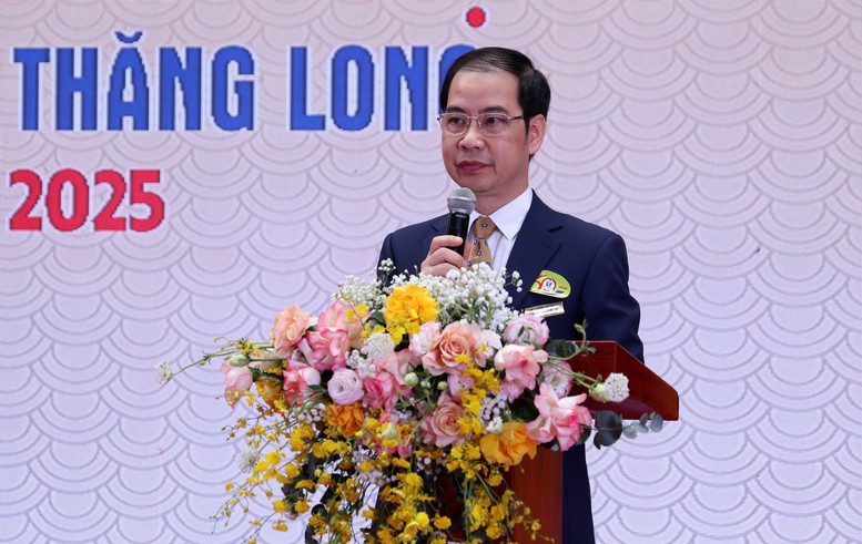 Kỷ niệm 60 năm thành lập ngôi trường giàu truyền thống "dạy tốt, học tốt" của Thủ đô- Ảnh 4. Kỷ niệm 60 năm thành lập ngôi trường giàu truyền thống "dạy tốt, học tốt" của Thủ đô- Ảnh 4.