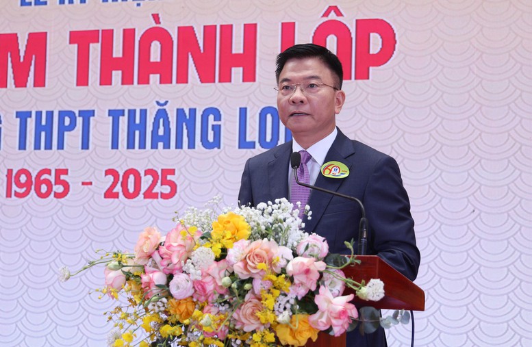 Kỷ niệm 60 năm thành lập ngôi trường giàu truyền thống "dạy tốt, học tốt" của Thủ đô- Ảnh 2. Kỷ niệm 60 năm thành lập ngôi trường giàu truyền thống "dạy tốt, học tốt" của Thủ đô- Ảnh 2.