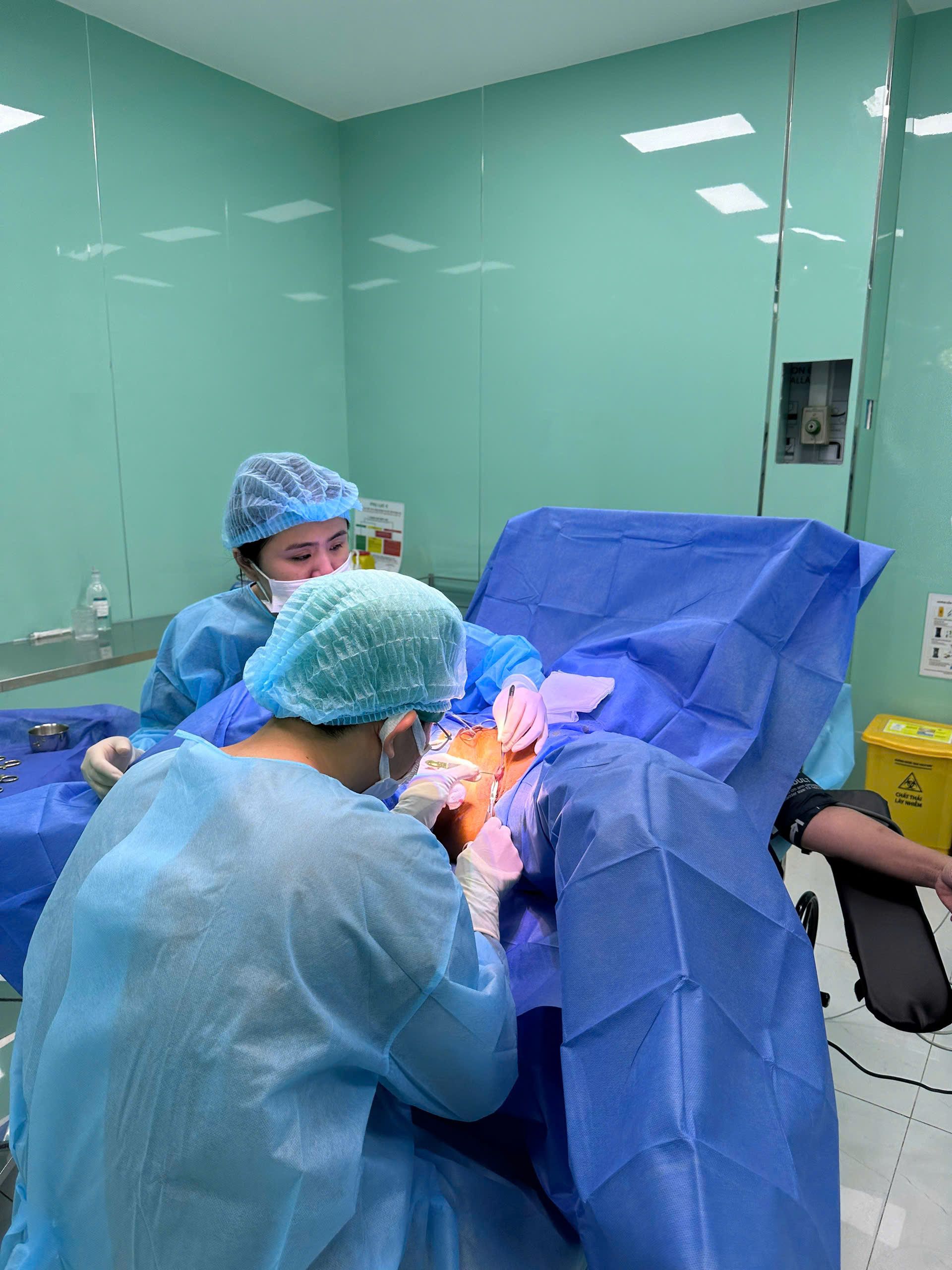 Dr. Richard Bình – hành trình trở thành Bác sĩ tân trang vùng kín Top đầu tại TP.HCM- Ảnh 1. Dr. Richard Bình – hành trình trở thành Bác sĩ tân trang vùng kín Top đầu tại TP.HCM- Ảnh 1.
