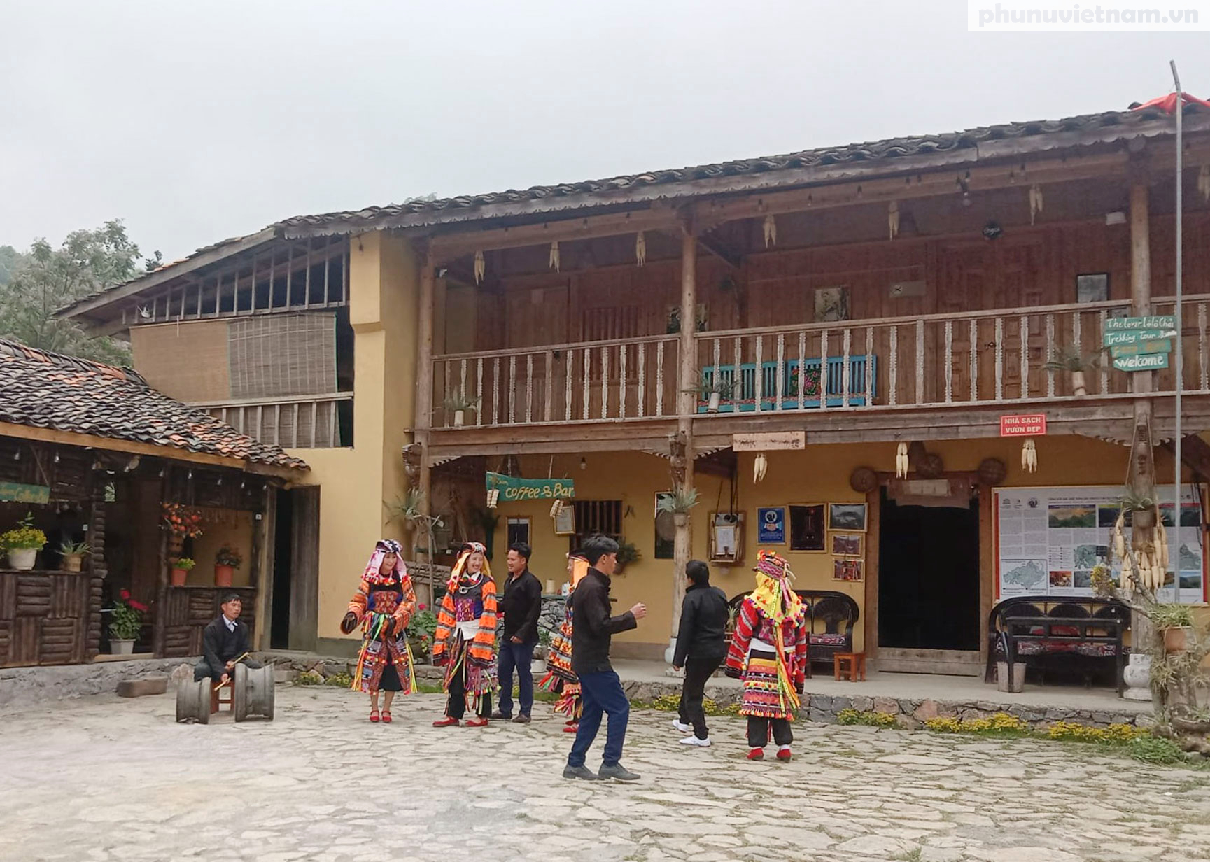 Ngôi làng dưới chân Cột cờ Lũng Cú thoát nghèo nhờ biết làm du lịch cộng đồng- Ảnh 19. Ngôi làng dưới chân Cột cờ Lũng Cú thoát nghèo nhờ biết làm du lịch cộng đồng- Ảnh 19.
