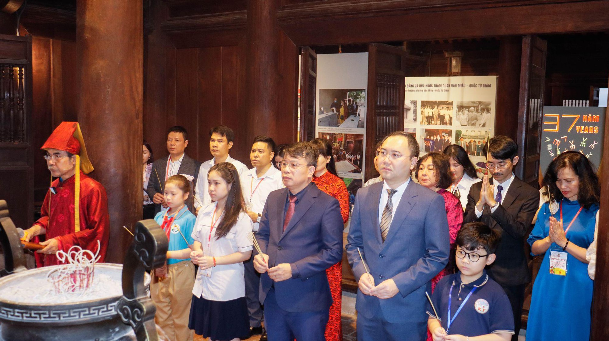 Bật mí bí quyết viết chữ đẹp "gây sốt" của thí sinh Trạng Nguyên nhỏ tuổi 2025!- Ảnh 1. Bật mí bí quyết viết chữ đẹp "gây sốt" của thí sinh Trạng Nguyên nhỏ tuổi 2025!- Ảnh 1.