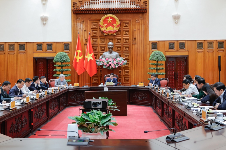 សហរដ្ឋអាមេរិកដាក់ពន្ធសងសឹកចំនួន ៤៦% នាយករដ្ឋមន្ត្រីបើកកិច្ចប្រជុំបន្ទាន់ និងស្នើសុំបង្កើតក្រុមឆ្លើយតបរហ័ស - រូបថតទី ១។ Mỹ áp thuế đối ứng 46%, Thủ tướng họp khẩn yêu cầu lập tổ phản ứng nhanh- Ảnh 1.