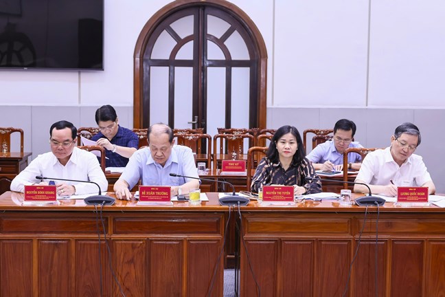 Phiên họp thứ nhất Tiểu ban văn kiện Đại hội đại biểu Đảng bộ Mặt trận Tổ quốc, các đoàn thể Trung ương- Ảnh 3. Phiên họp thứ nhất Tiểu ban văn kiện Đại hội đại biểu Đảng bộ Mặt trận Tổ quốc, các đoàn thể Trung ương- Ảnh 3.