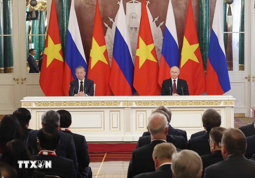 Tuyên bố chung về việc thiết lập quan hệ Đối tác Chiến lược Việt Nam-Belarus- Ảnh 4. Tuyên bố chung về việc thiết lập quan hệ Đối tác Chiến lược Việt Nam-Belarus- Ảnh 4.