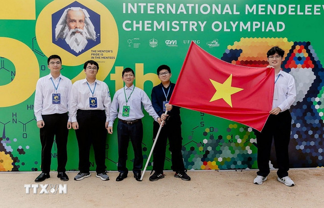 4 học sinh Việt Nam giành huy chương tại "Kỳ thi Hóa học khó nhất hành tinh"- Ảnh 1. 4 học sinh Việt Nam giành huy chương tại "Kỳ thi Hóa học khó nhất hành tinh"- Ảnh 1.