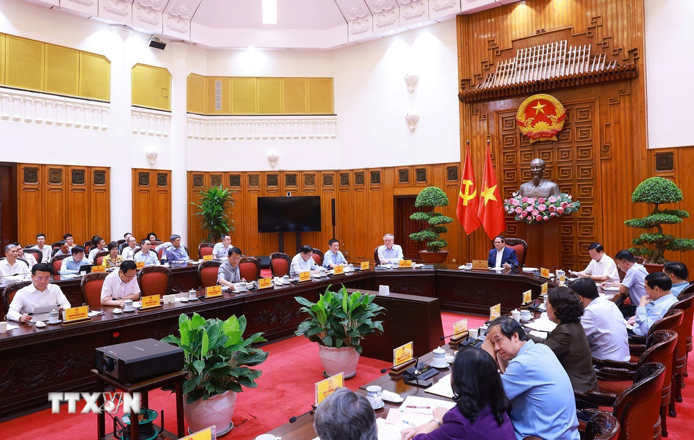 "Xây dựng các nghị định phân cấp, phân quyền mạnh cho chính quyền địa phương"- Ảnh 1. "Xây dựng các nghị định phân cấp, phân quyền mạnh cho chính quyền địa phương"- Ảnh 1.