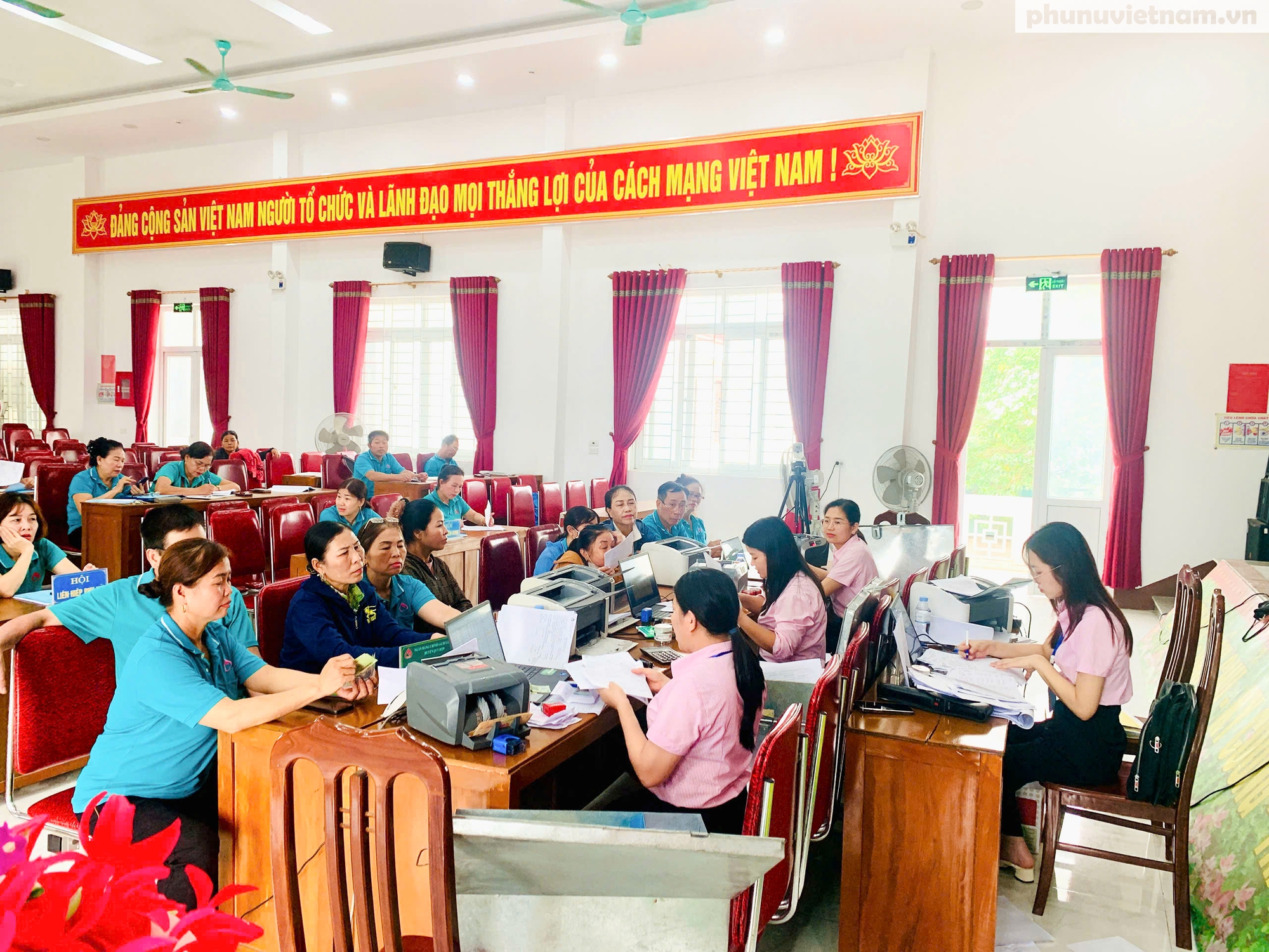 Tín dụng vi mô - Chìa khóa mở cửa sinh kế cho phụ nữ nghèo và đồng bào dân tộc thiểu số- Ảnh 5. Tín dụng vi mô - Chìa khóa mở cửa sinh kế cho phụ nữ nghèo và đồng bào dân tộc thiểu số- Ảnh 5.