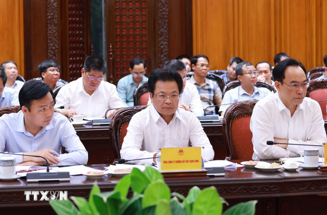 Chuẩn bị để khởi công tuyến đường sắt Lào Cai-Hà Nội-Hải Phòng vào ngày 19/12- Ảnh 2. Chuẩn bị để khởi công tuyến đường sắt Lào Cai-Hà Nội-Hải Phòng vào ngày 19/12- Ảnh 2.